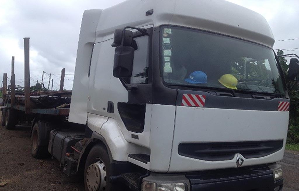 Summit_corp_lorry